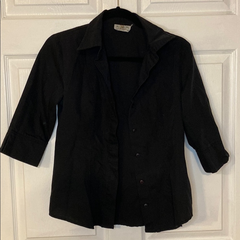 🌺 4 for $25 Black Button Down
